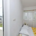 Apartment Rosa Primosten