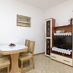 Apartment Rosa Primosten