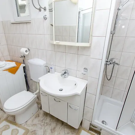 Rosa Apartman *
